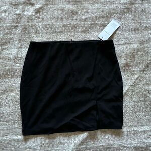 Canton Walker Size M Black mini Skirt NWT